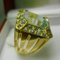 Anello oro giallo e acqua marina